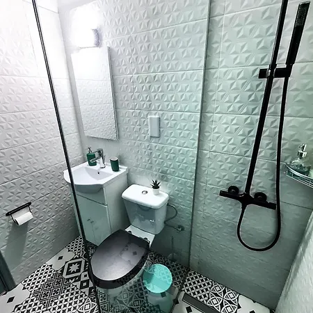 Pandora's - Margarita Gardens *