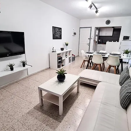 Pandora's - Margarita Gardens Apartment *